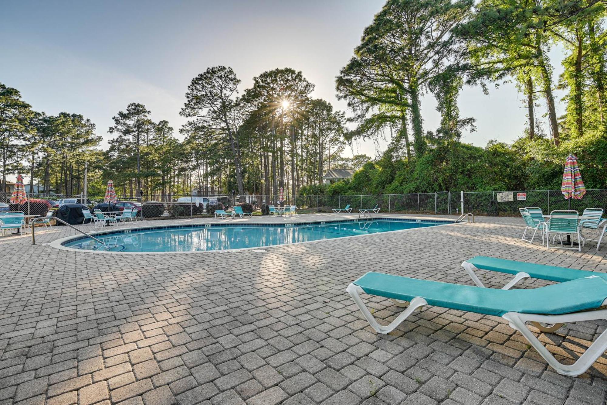 Myrtle Beach Condo With Balcony About 2 Mi To Beach! Exterior photo